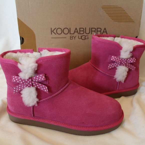 NIB UGG KOOLABURRA YOUTH 5 WOMEN'S 6.5-7 MINI SUEDE BOW BOOTS PINK‎ - Picture 1 of 6